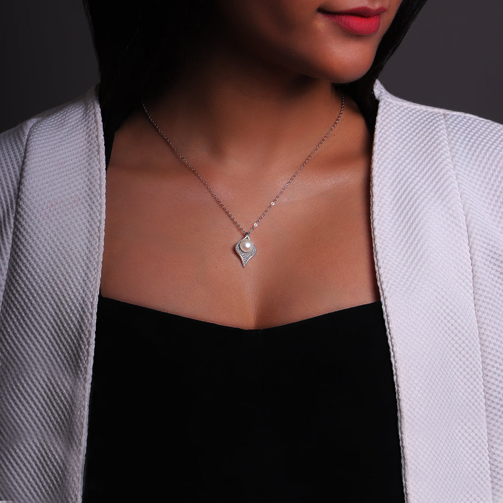 Silver Seashell Pearl Necklace
