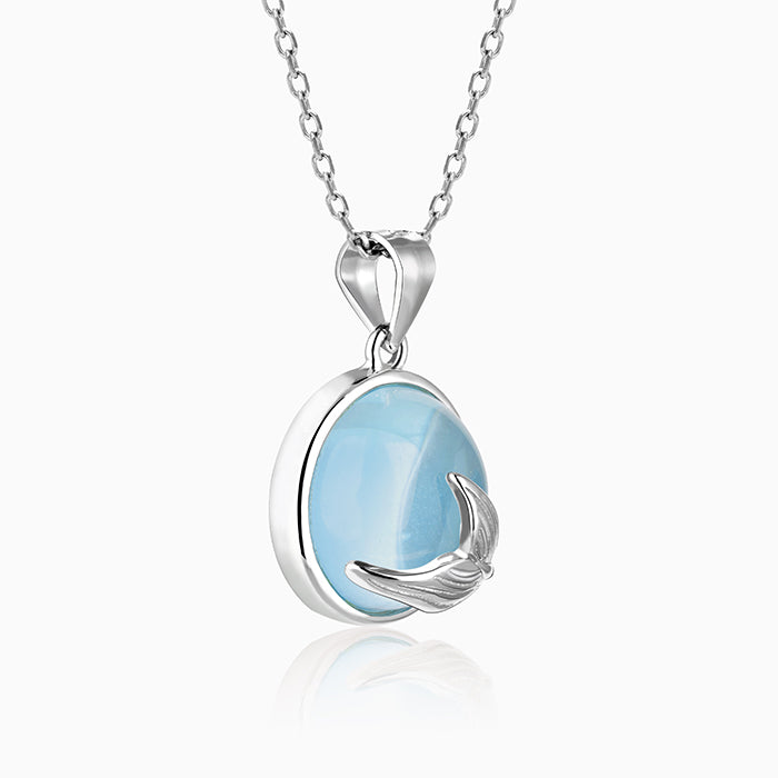 Silver Gleaming Blue Fish Tail Pendant with Link Chain