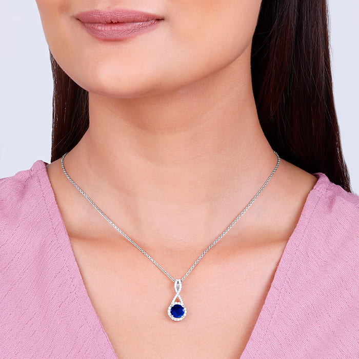 Silver Blue-maze Pendant With Link Chain