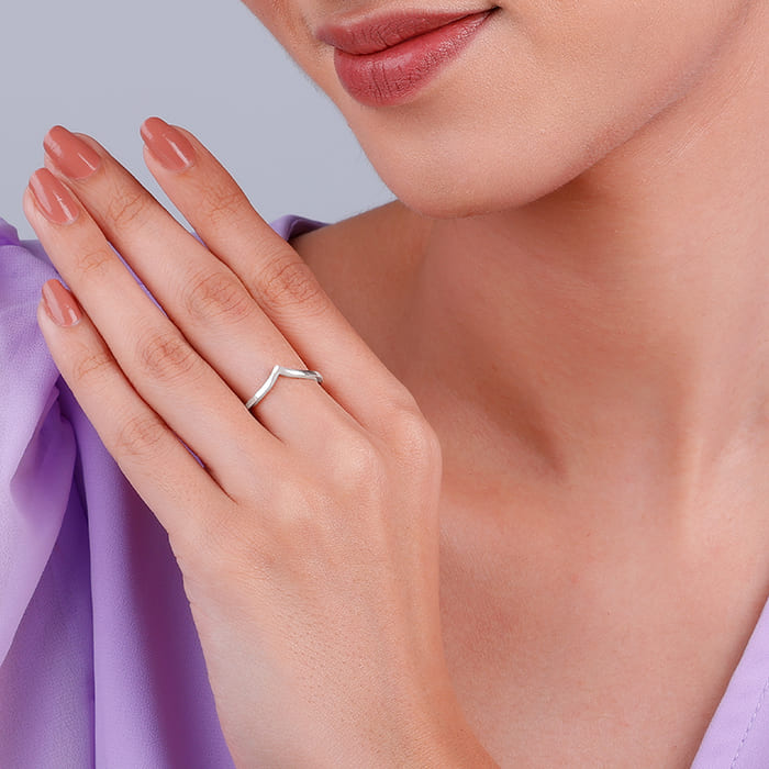 Silver Sleek Vanki Ring