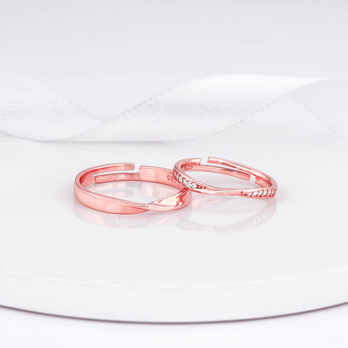 Rose Gold Mobius Couple Rings