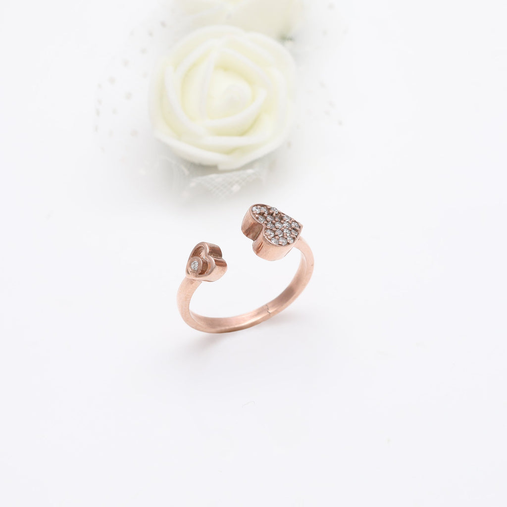 Rose Gold Sparkling Heart Ring